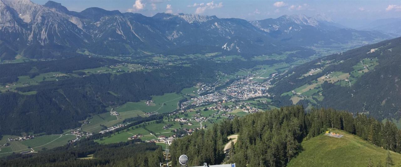 Gaestehaus Huber Fruehstueckspension Schladming Exterior foto