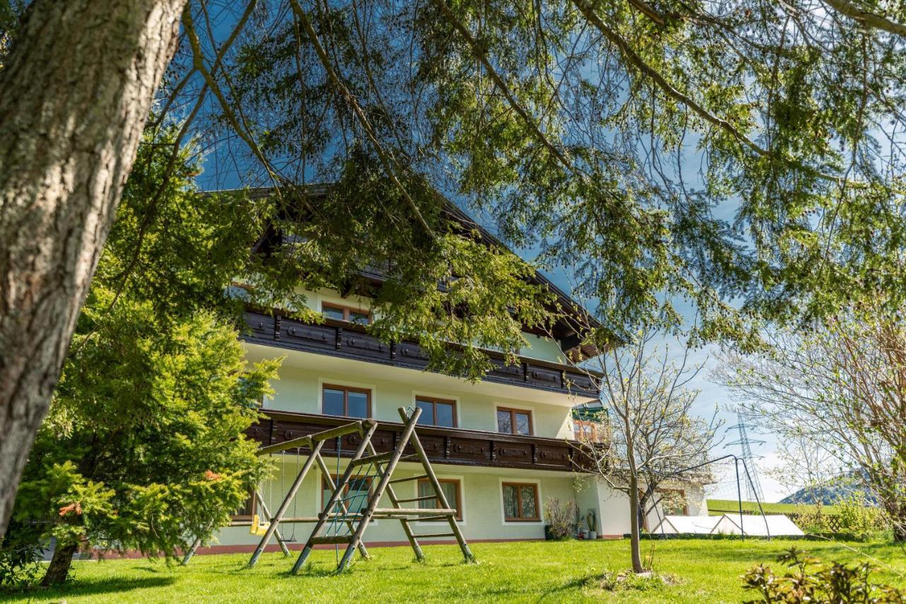 Gaestehaus Huber Fruehstueckspension Schladming Exterior foto